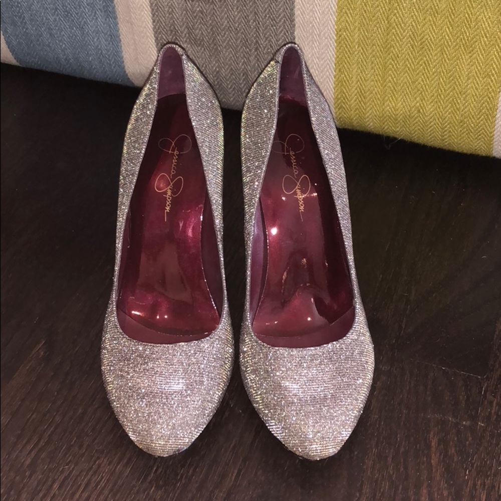 Jessica Simpson pumps